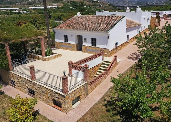 Villa El Crucero With Pool And Jacuzzi Spainsunrentals 1035 Nerja